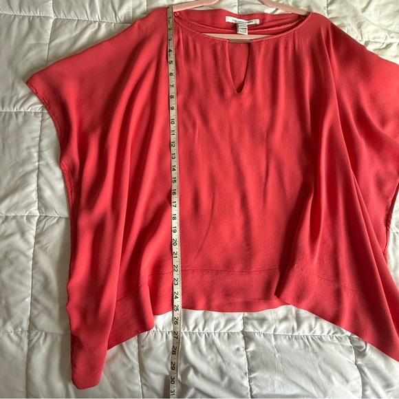 Diane Von Furstenberg Fuchsia Blouse Size Large - Picture 8 of 8